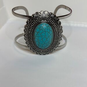 Size 7 Faux Turquoise and Silver Women's Bracelet